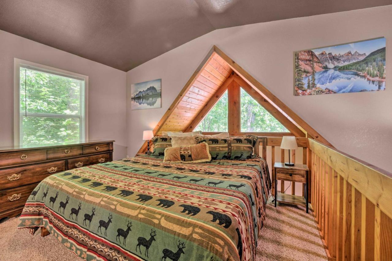 Cozy Whittier Cabin And Yard And Hot Tub, Pets Welcome Exterior foto