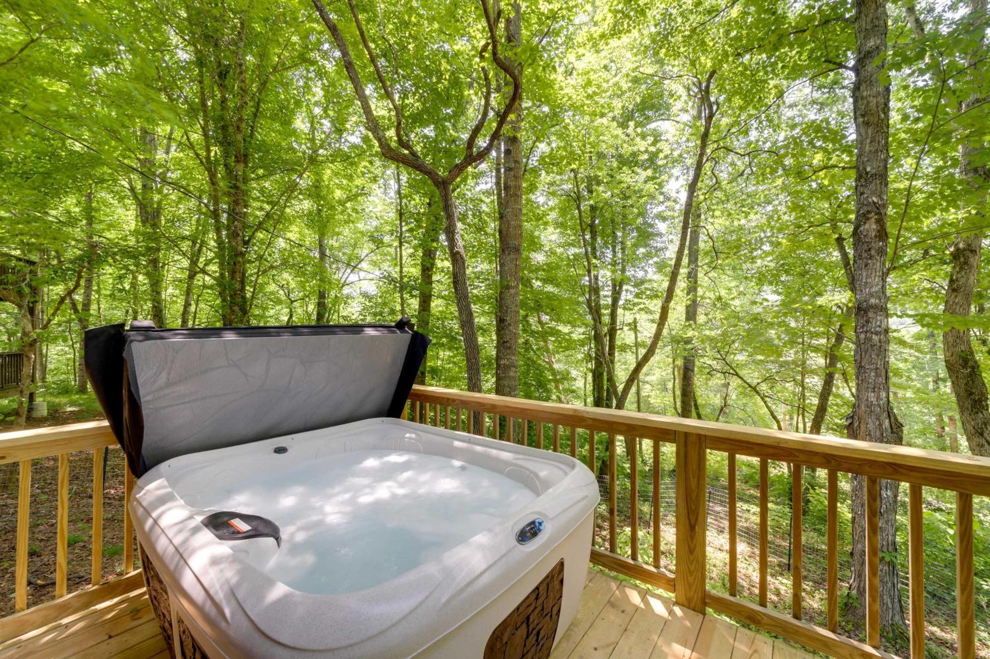 Cozy Whittier Cabin And Yard And Hot Tub, Pets Welcome Exterior foto