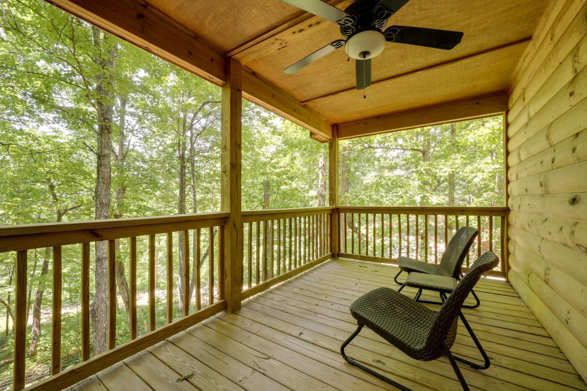 Cozy Whittier Cabin And Yard And Hot Tub, Pets Welcome Exterior foto