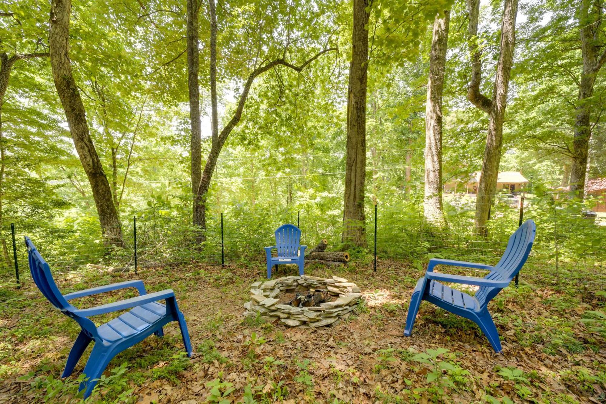 Cozy Whittier Cabin And Yard And Hot Tub, Pets Welcome Exterior foto